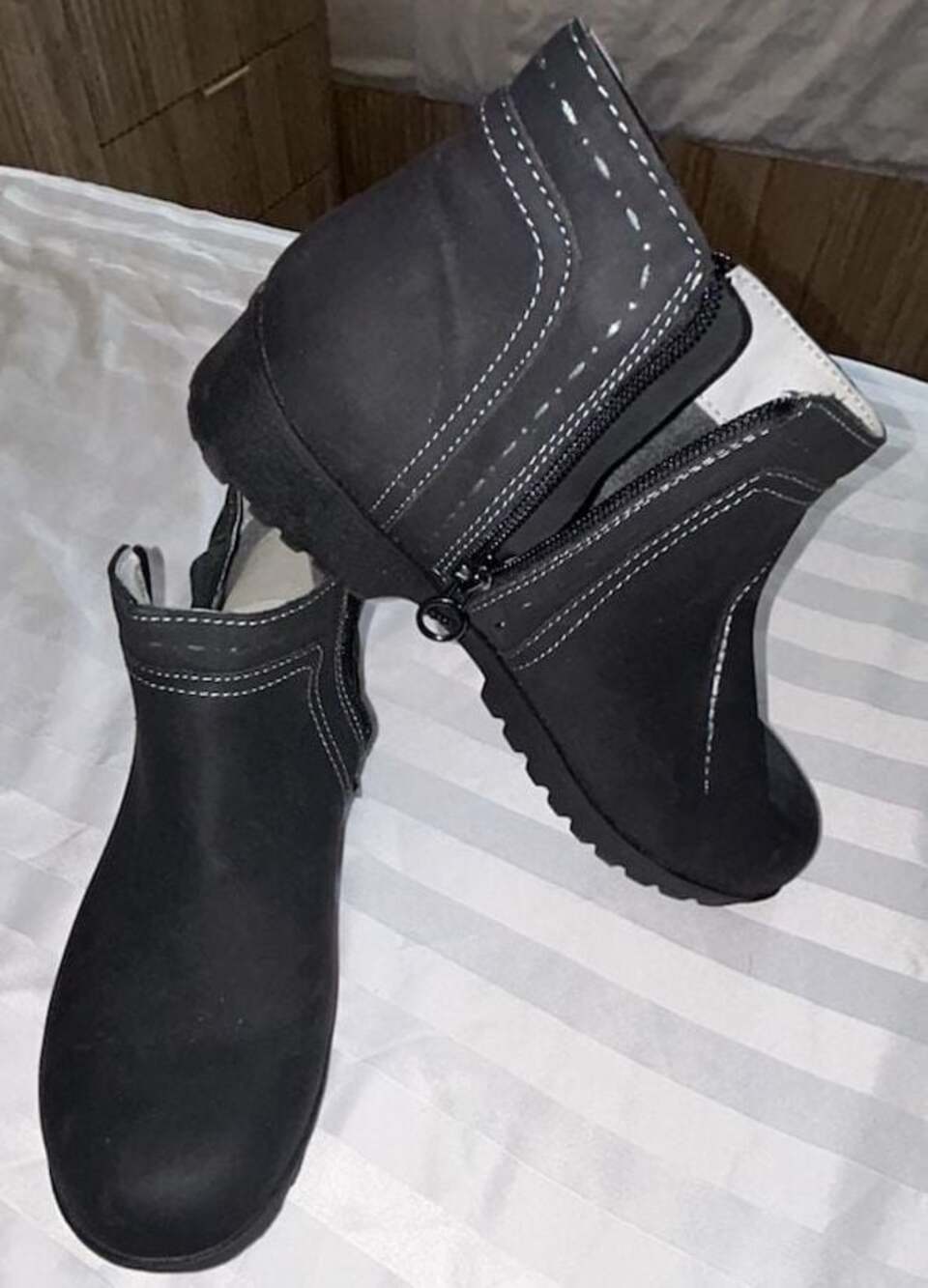 JSport by Jambu Jenna Double Zip Ankle Booties